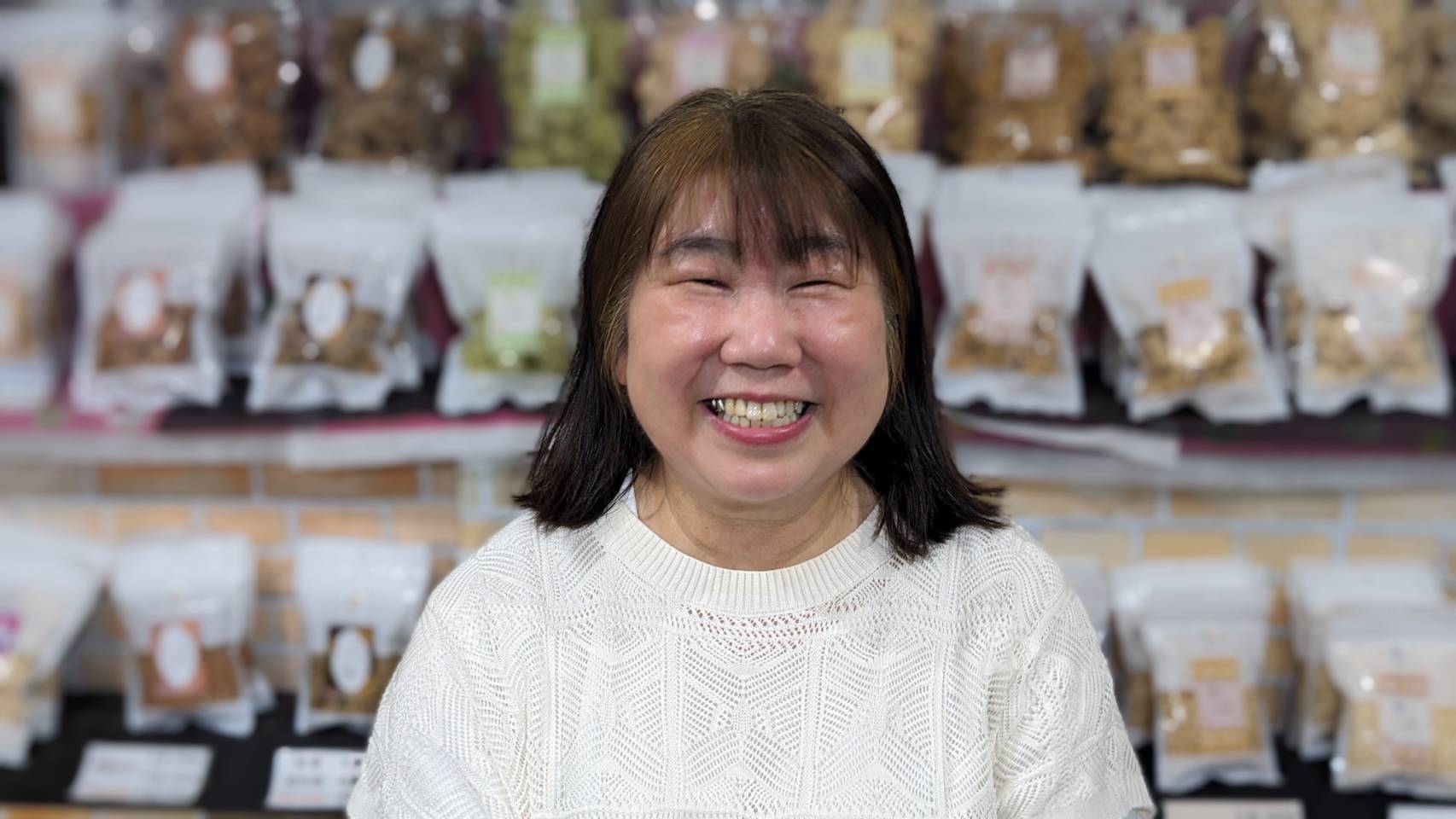 ポン菓子で喜ぶ顔が見たい - SMALL